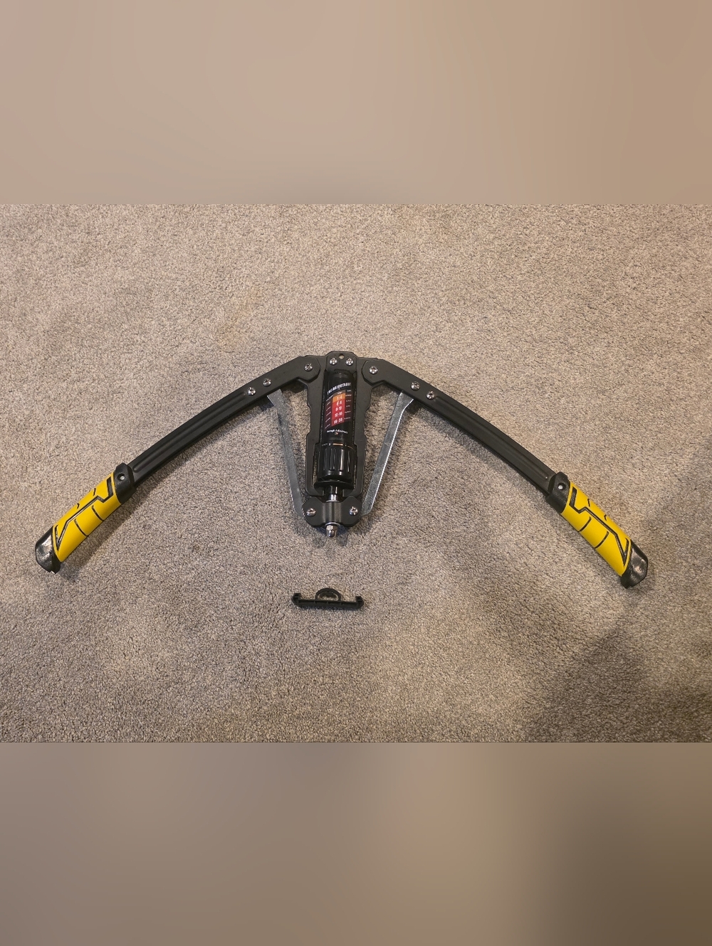 EAST MOUNT Hydraulic Power Twister Arm Exerciser – Adjustable 22-440lbs - Picture 3 of 9